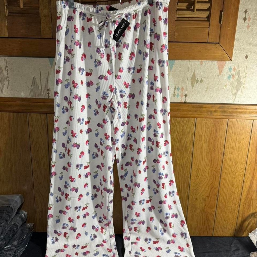 White Thorn Rose floral‎ print wide leg pajama pants Size XL NWT